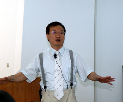 余世维现身高尔夫EMBA主讲《现代管理主流思维》_综合体育_NIKE新浪竞技风暴_新浪网