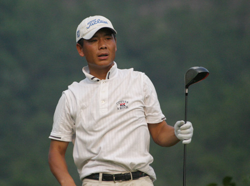 图文-中巡赛广州站第一轮结束 陈建担心小球出