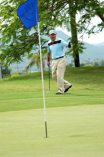 图文-马来西亚旅游杯亚龙湾站 成功抓鸟即兴喝