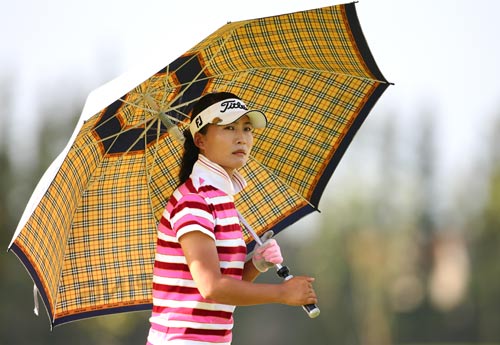 ͼ��-�����������Ϻ�վ�ڶ���κ����������һ��