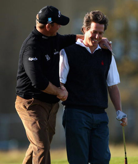 图文-登喜路锦标赛次轮战况 比约恩与格兰特笑