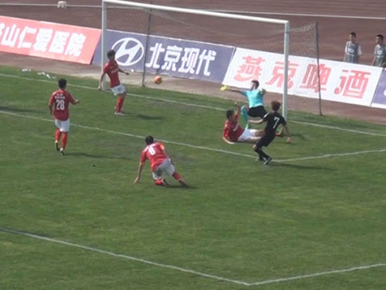 中优1-0小胜四川晋级