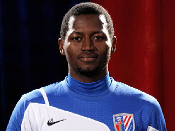 里亚斯科斯墨甲破门 与出击门将争抢博机会|2012赛季中超联赛|中超_新浪视频