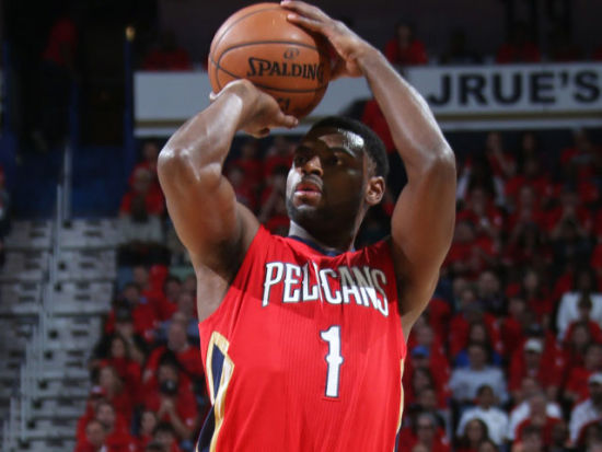 视频录播-勇士vs鹈鹕G3第2节 科尔接连砍分