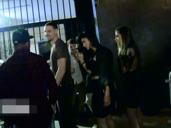 汤普森携美逛夜店