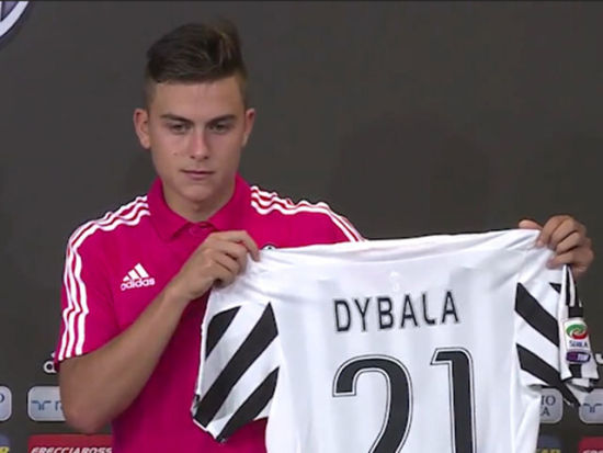 视频-尤文3200万新援亮相 迪巴拉:能踢任何位