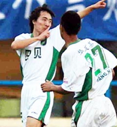 荣宇惊天吊射演超级逆转 浙江爆冷客场3比1胜