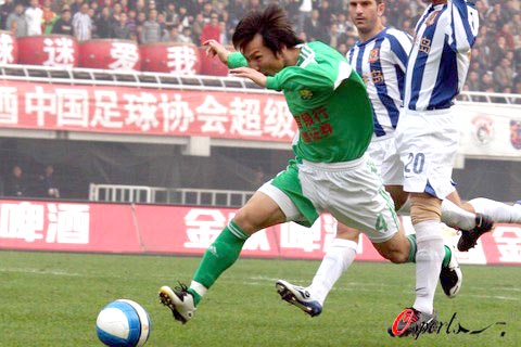 图文-[中超]陕西宝荣VS北京国安 周挺冲锋陷阵