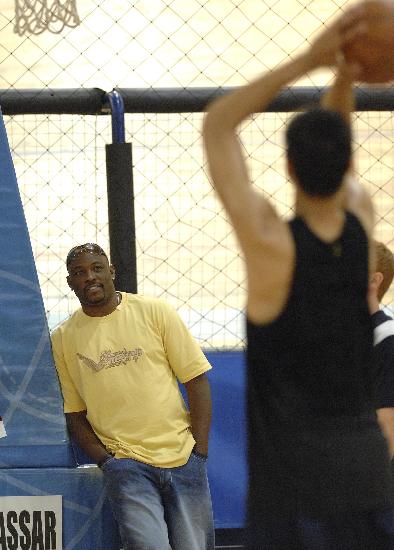 联为勇士试训 广东超人无限接近奥克兰_篮球-