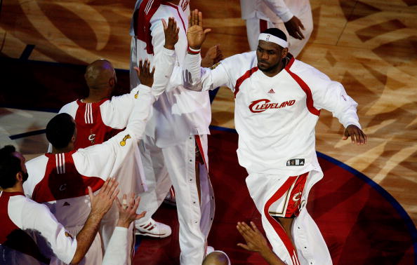 图文-[NBA总决赛]马刺vs骑士 詹姆斯出场全场