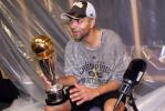 ͼ��-���̺�ɨ��ʿ����ܹھ�����Ц̸�ܾ���MVP
