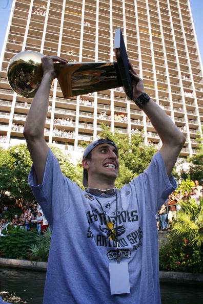 ͼ��-ʥ�������������̶���ܹھ���Ŭ�߾ٽ���