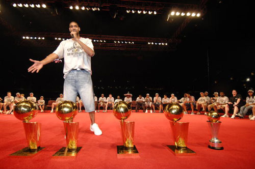 ͼ��-ʥ�������������̶���ܹھ��˿��㽱��