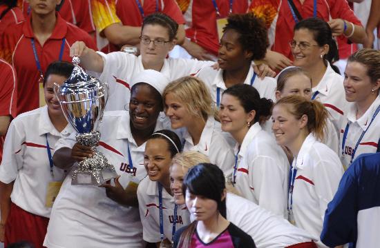 图文-世界聋人篮球锦标赛在广州开幕 美国女将