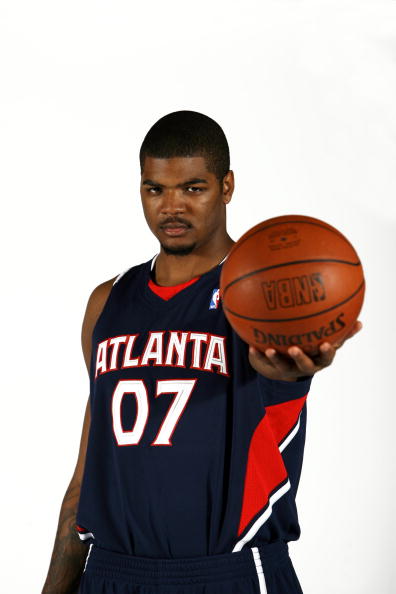 图文-亚特兰大鹰队更换新队服 客场以蓝色为主