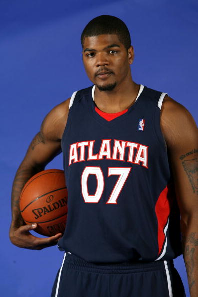 鹰队更换新队服 鹰队迎来新希望_篮球-NBA_N