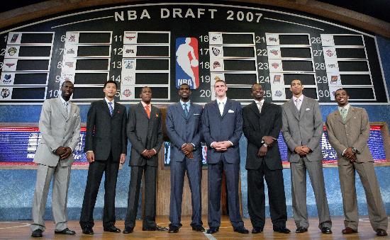 图文-2007年NBA选秀大会举行 状元榜眼均在此