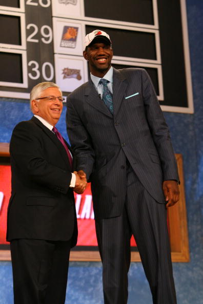 图文-NBA2007选秀大会大幕拉开 奥登与