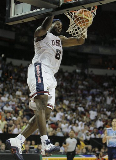 图文-梦八胜阿根廷获美洲杯冠军 詹姆斯暴扣得