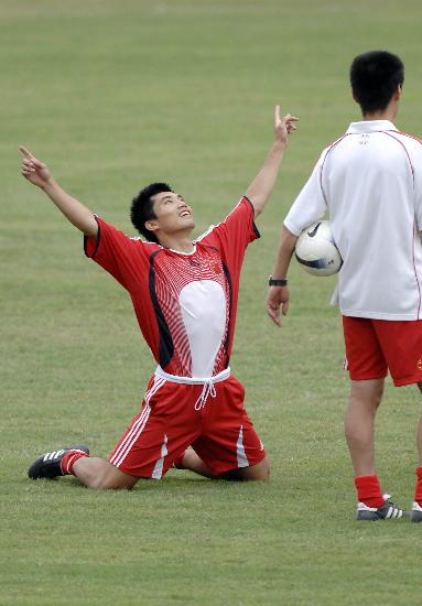 国足演绎别样点球大战 赵一脚胜利者姿态道破