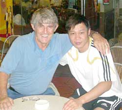 吉隆坡米卢相约范志毅 忆往事向金志扬送祝福