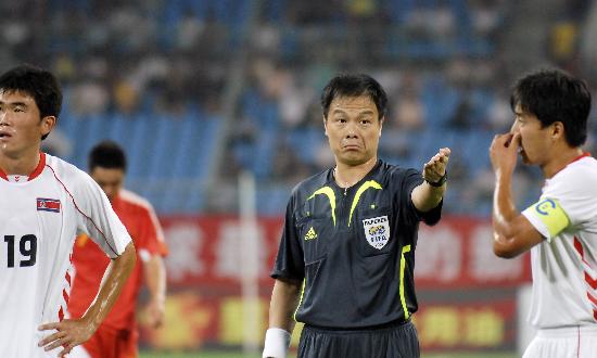 朝鲜主教练巧避评价主裁判 恭维国奥水平略高