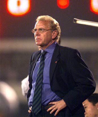 肩双挑模式尚无成功范例 杜伊能否避免霍顿覆