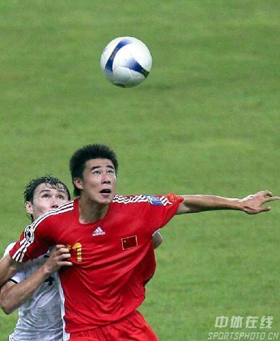 董方卓争顶怒目圆睁