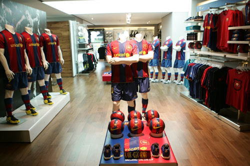 图文-中国首家耐克旗舰店在北京正式开业 店内