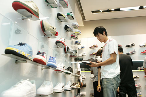 图文-中国首家耐克旗舰店在北京正式开业 刘翔