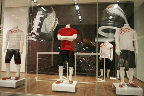 图文-中国首家耐克旗舰店在北京正式开业 店内