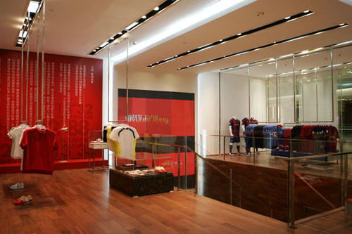 图文-中国首家耐克旗舰店在北京正式开业 店内