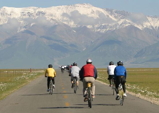 ͼ��-������ľ����·���г���ѩɽ���¾���