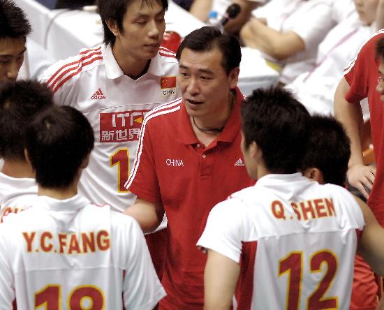 图文-世界男排联赛中国队再胜阿根廷 周建安布
