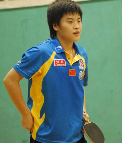 图文-中国乒乓球赛国乒训练 郝帅一副腼腆模样