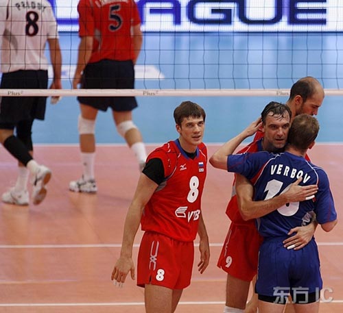 图文-世界男排联赛决赛14日赛况 俄罗斯人的团