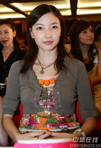 图文-红十字基金会奥运慈善拍卖晚会 艺术体操