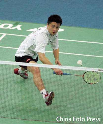 图文-羽毛球世锦赛混双半决赛 郑波上步接球_