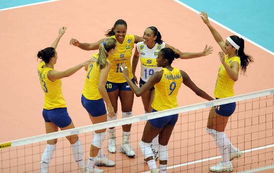 图文-世界女排大奖赛总决赛开赛 巴西队队员庆