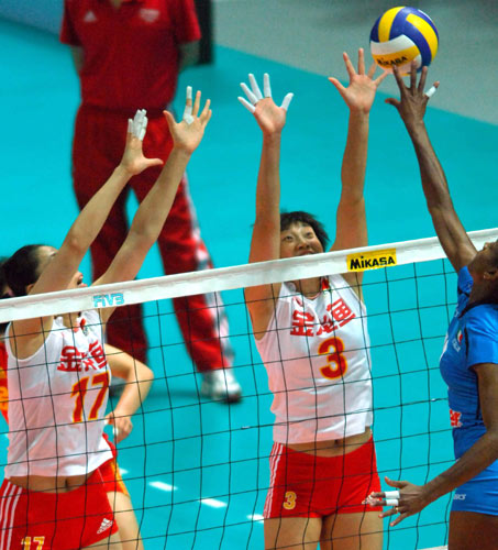 图文-总决赛中国女排VS意大利女排 长城封杀阿