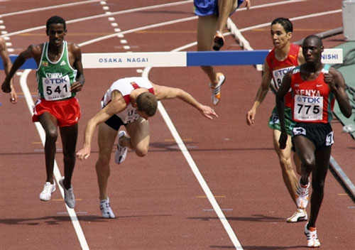 图文-[田径]男子3000米障碍 马克亚当斯踉跄倒地_综合体育_NIKE新浪竞技风暴_新浪网