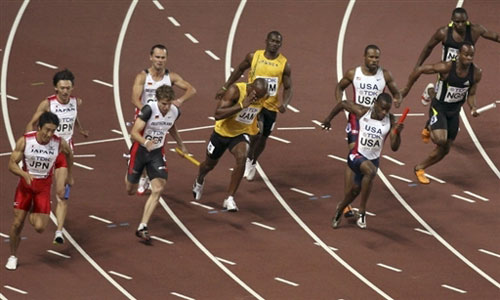 图文-田径男子4x100米接力预赛 最后一棒谁主沉浮
