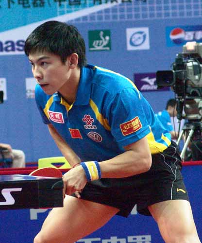 图文-中国乒乓球大奖赛单打首轮 蓝黄色相间的