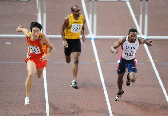 图文-田径世锦赛110米栏刘翔夺冠优势已相当明显