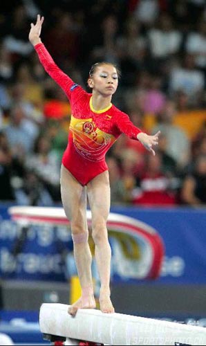 图文-体操世锦赛女子全能决赛 杨伊琳惊艳亮相_综合体育_NIKE新浪竞技风暴_新浪网