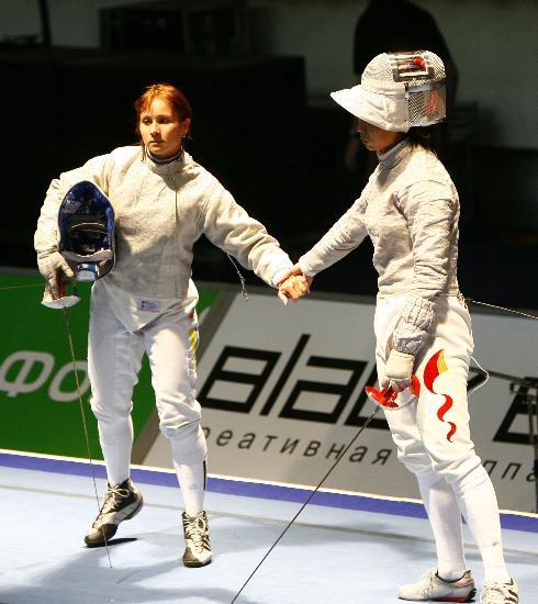 图文-击剑世锦赛包盈盈因伤退出 不敌