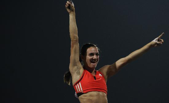 图文-上海田径赛女子撑杆跳 女皇加冕的傲人气