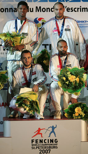 图文-击剑世锦赛冠军图集男子重剑团体法国夺冠