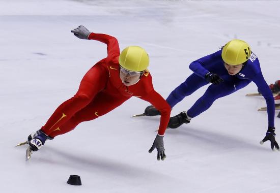 图文-短道速滑世界杯日本站 王蒙弯道技术出众