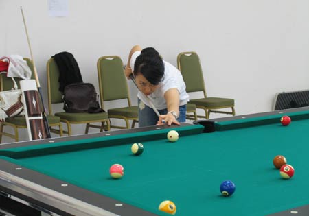 图文-亚室会8球潘晓婷首轮出局 贴库球不好处